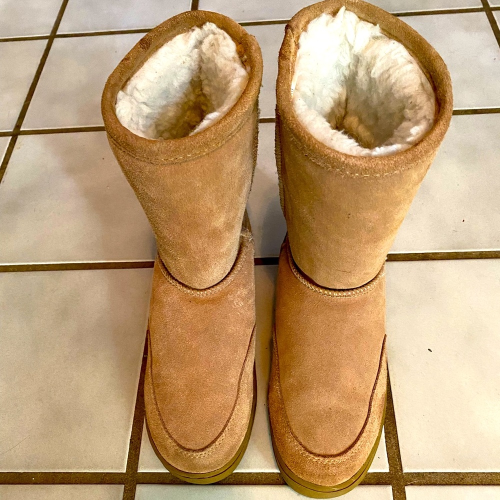 Cold weather boots Size 6